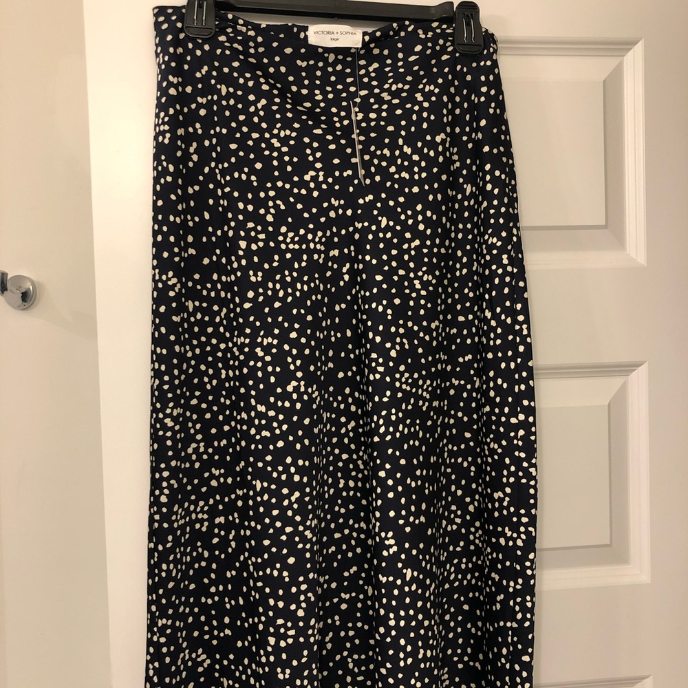 VICTORIA + SOPHIA Midi Skirt